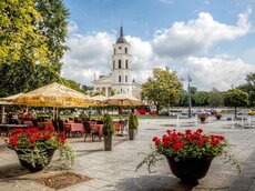 Der Glockenturm der Kathedrale St. Stanislaus in Vilnius
