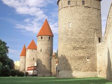 Viele der mittelalterlichen Wehrtürme Tallinns sind noch gut erhalten.
