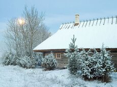 Unter den reetgedeckten Dächern der Landhäuser kann es auch im Winter sehr gemütlich sein.
