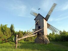Bock- oder Stabwindmühlen sind ein Markenzeichen der Insel Saaremaa.